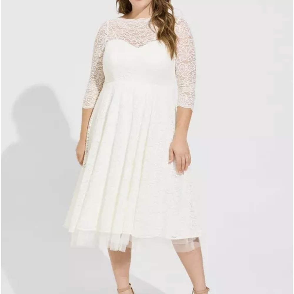 Chic White Lace Long Sleeve Dress